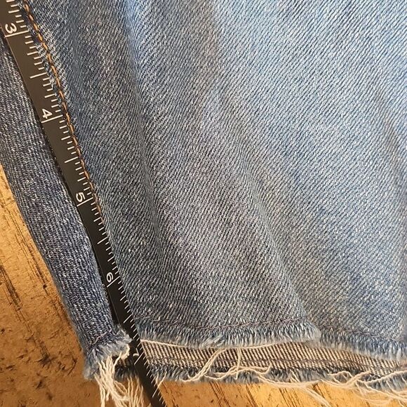 Levi Strauss denim shorts Size 8 - Picture 6 of 10
